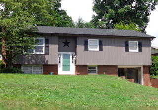 2010 Eastbrook Cir, Morganton, NC 28655-8385