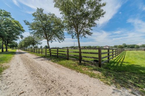 15274 Carlton Lake Rd, Wimauma FL  33598-6108 exterior