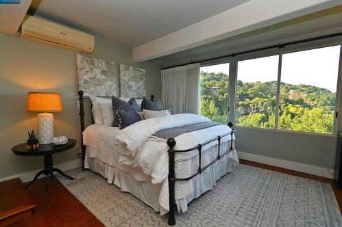 122 El Toyonal, Orinda CA  94563-2133 exterior