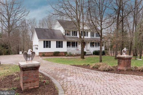 7920 Woods Dr, Fredericksburg, VA 22408-8863