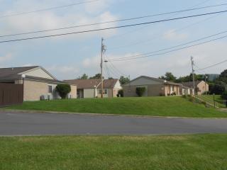 1 Maple View Dr, Clarksburg, WV 26301-9477