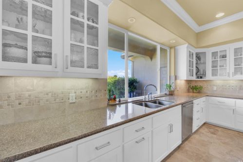 3959 Skyhawk Ln, Vacaville CA  95688-9516 exterior