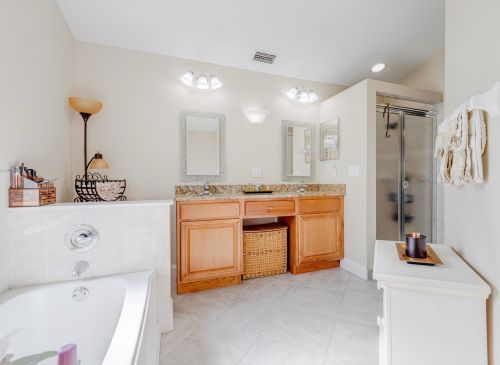 909 Fulton Way, Sebastian FL  32958-5123 exterior