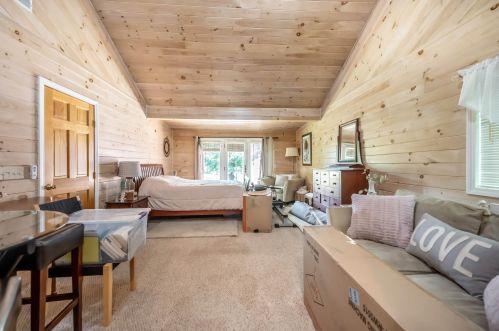 22 10th St, Kingston NH  03848-3717 exterior