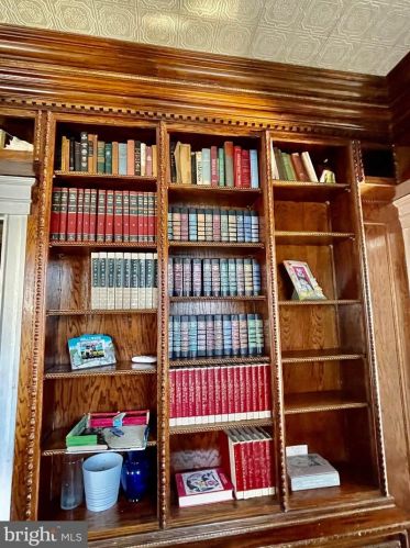 224 Mcclellan Ave, Trenton NJ 08610-6049 exterior