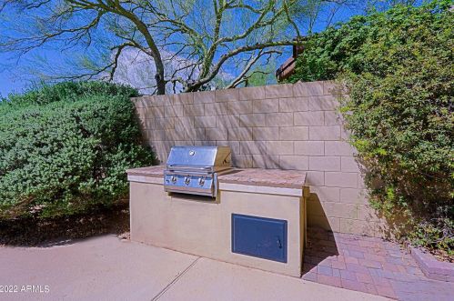 6860 Amber Sun Dr, Scottsdale AZ 85266-7034 exterior