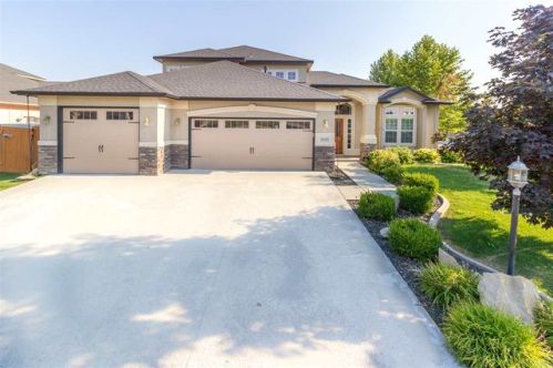 2727 Ditch Creek Dr, Meridian ID  83646-6189 exterior