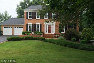 6492 Palisades Dr, Centreville VA  20121-3818 exterior