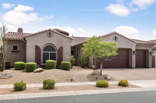 1604 Calle De Pompas, Phoenix, AZ 85085-9016