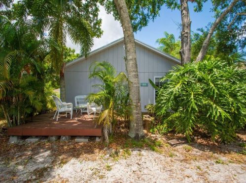 1166 37 Ave, Vero Beach FL 32960-2534 exterior