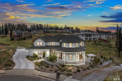3736 Woodbourne Pl, Santa Rosa CA  95403-0941 exterior