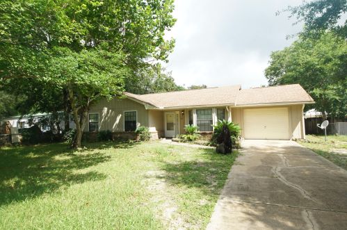 177 Juniper Dr, Freeport, FL 32439-6728