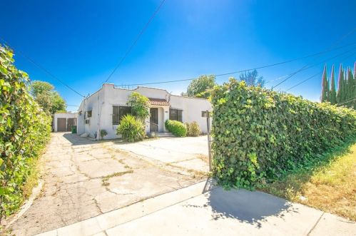 15808 Marlin Pl, Van Nuys, CA 91406-5018