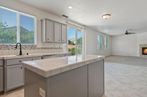 10040 Wild Orchid Way, Elk Grove CA  95757-4345 exterior