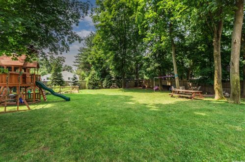 42 21st St, Huntington Station NY  11746-3259 exterior