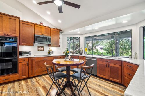 3605 Indian Riv Dr, Cocoa FL 32926-8704 exterior