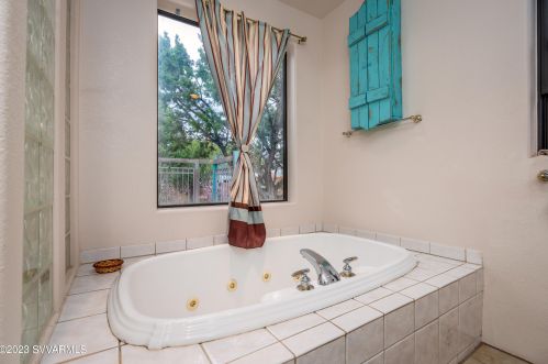 105 Castle Rock Trl, Sedona AZ 86336-6820 exterior