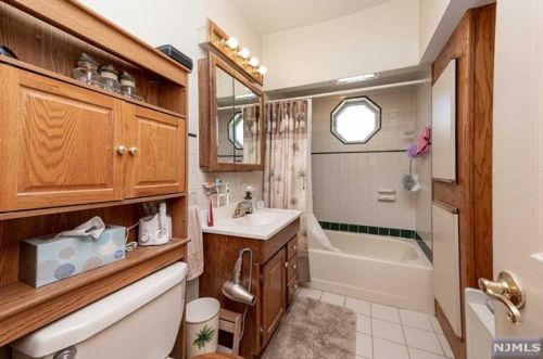 131 Schley St, Outwater NJ  07026-2337 exterior