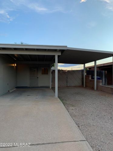 3430 Chesin Dr, Tucson, AZ 85730-2318