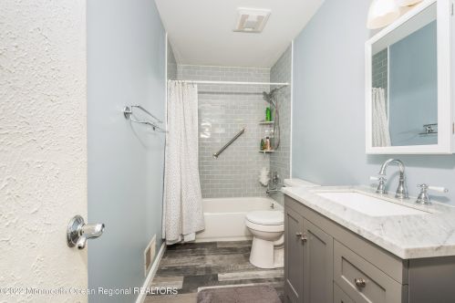 35 Rhode Is Dr, Jackson Twp NJ 08527-1453 exterior