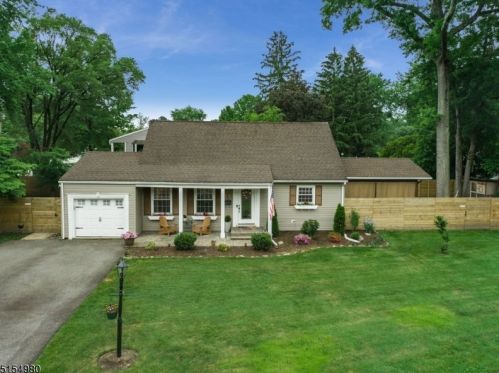 6 William St, Lincoln Park, NJ 07035-1362