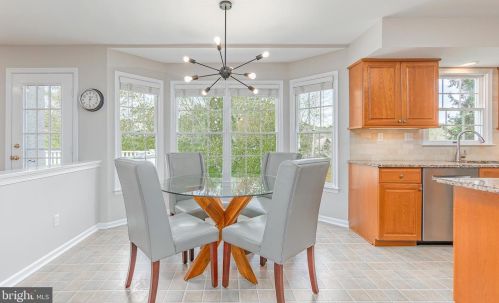 203 Southside Cir, Downingtown PA  19335-4428 exterior