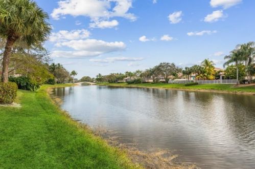 7718 Pine Island Way, West Palm Beach FL  33411-5802 exterior