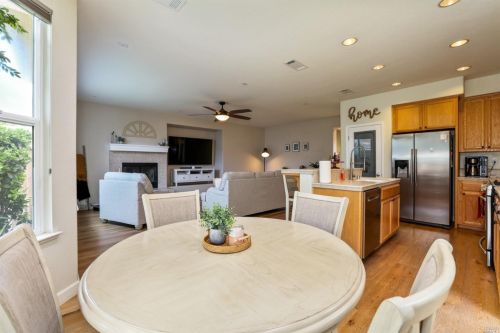 1125 Valley Glen Dr, Liberty Farms CA  95620-4835 exterior