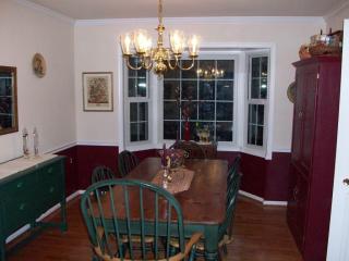 4277 Berwick Pl, Woodbridge VA  22192-5119 exterior