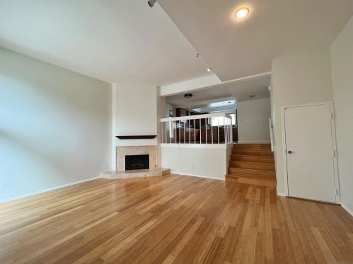 6826 Caminito Del Greco, San Diego, CA 92120-2221