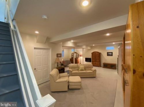 340 Bellevue Ave, Langhorne PA 19047-2847 exterior