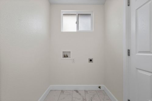 2431 Guerneville Rd, Santa Rosa CA  95403-4101 exterior