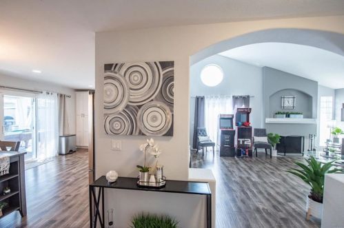 1031 Gale St, Escondido CA  92027-1230 exterior