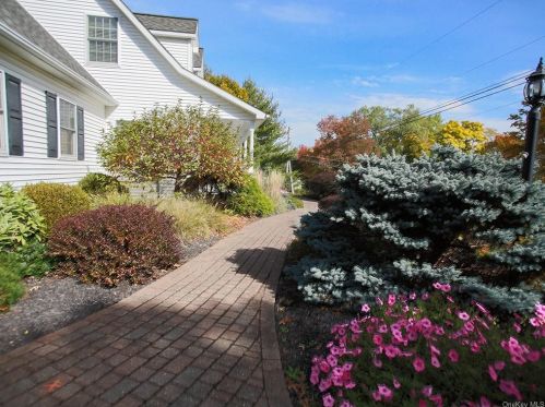 194 High Meadows Rd, Walden NY  12586-2609 exterior