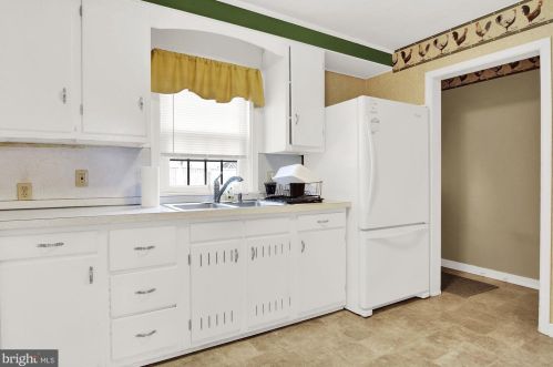 4033 Grn St, Harrisburg PA 17110-1622 exterior