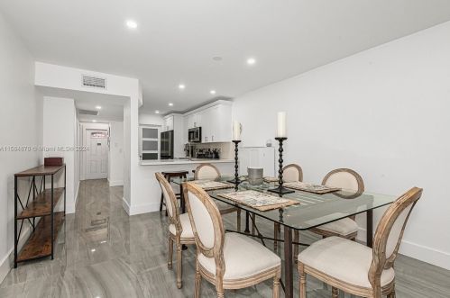 2634 38 Ave, Hollywood FL 33021-1937 exterior