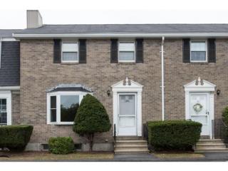 186 Fieldstone Dr, Londonderry NH  03053-2715 exterior