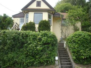 313 Summit Ave, Bremerton, WA 98312-4223