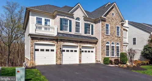 43776 Riverpoint Dr, Leesburg, VA 20176-8242