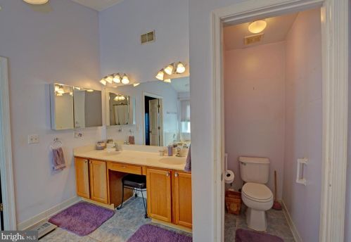 102 Falmouth Way, Dover DE  19904-5390 exterior