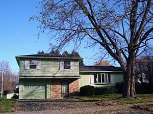 180 Eaton Rd, Rochester, NY 14617-1622
