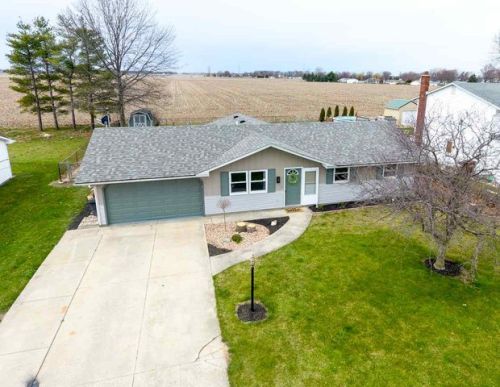 4013 Becker Rd, Edgerton, IN 46797-9442