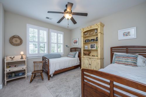 261 Slipper Shell Ct, Mount Pleasant SC  29464-6724 exterior