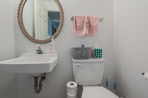 1295 White Oak Rd, Amelia OH  45102-2520 exterior