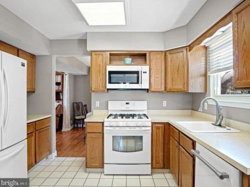 6 Hampshire Ct, Erial NJ exterior