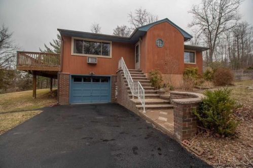 120 Stevens St, Kerhonkson, NY 12446-2941