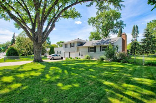 4220 70th St, Minneapolis, MN 55435-4106