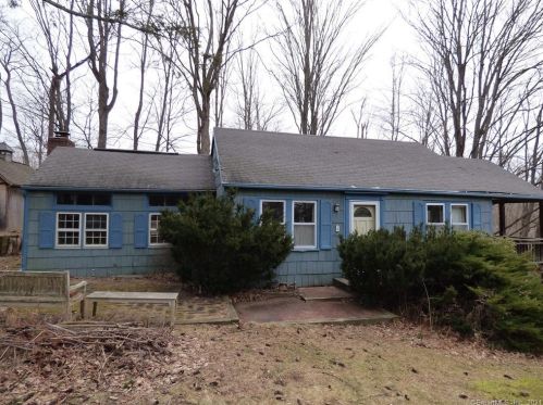 4 Candlewood Hbr, Brookfield Center, CT 06804-1518