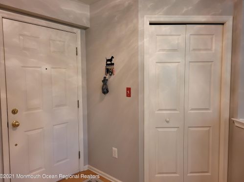 433 Mowat Cir, Trenton NJ  08690-3220 exterior