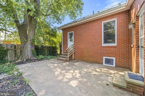 12904 Free St, Nokesville VA  20181-2221 exterior